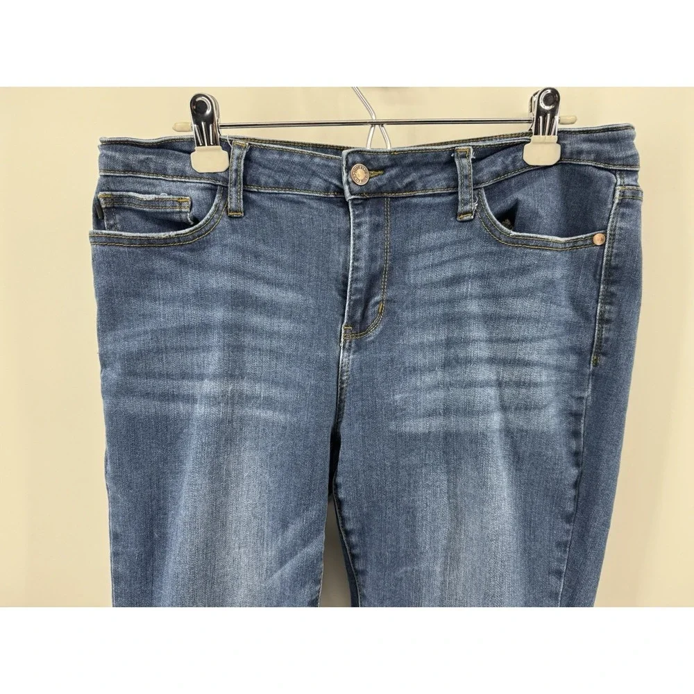 Judy Blue Angie Comfy Chic Mid Rise Relaxed Skinny‎ Cropped Jeans Size 32